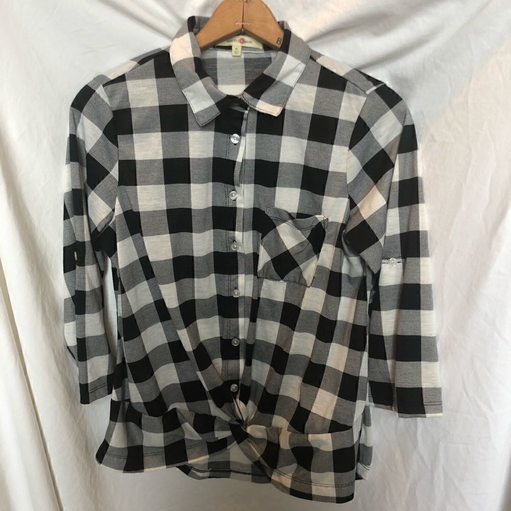 Wishful Park Button down shirt. Black and white plaid Medium